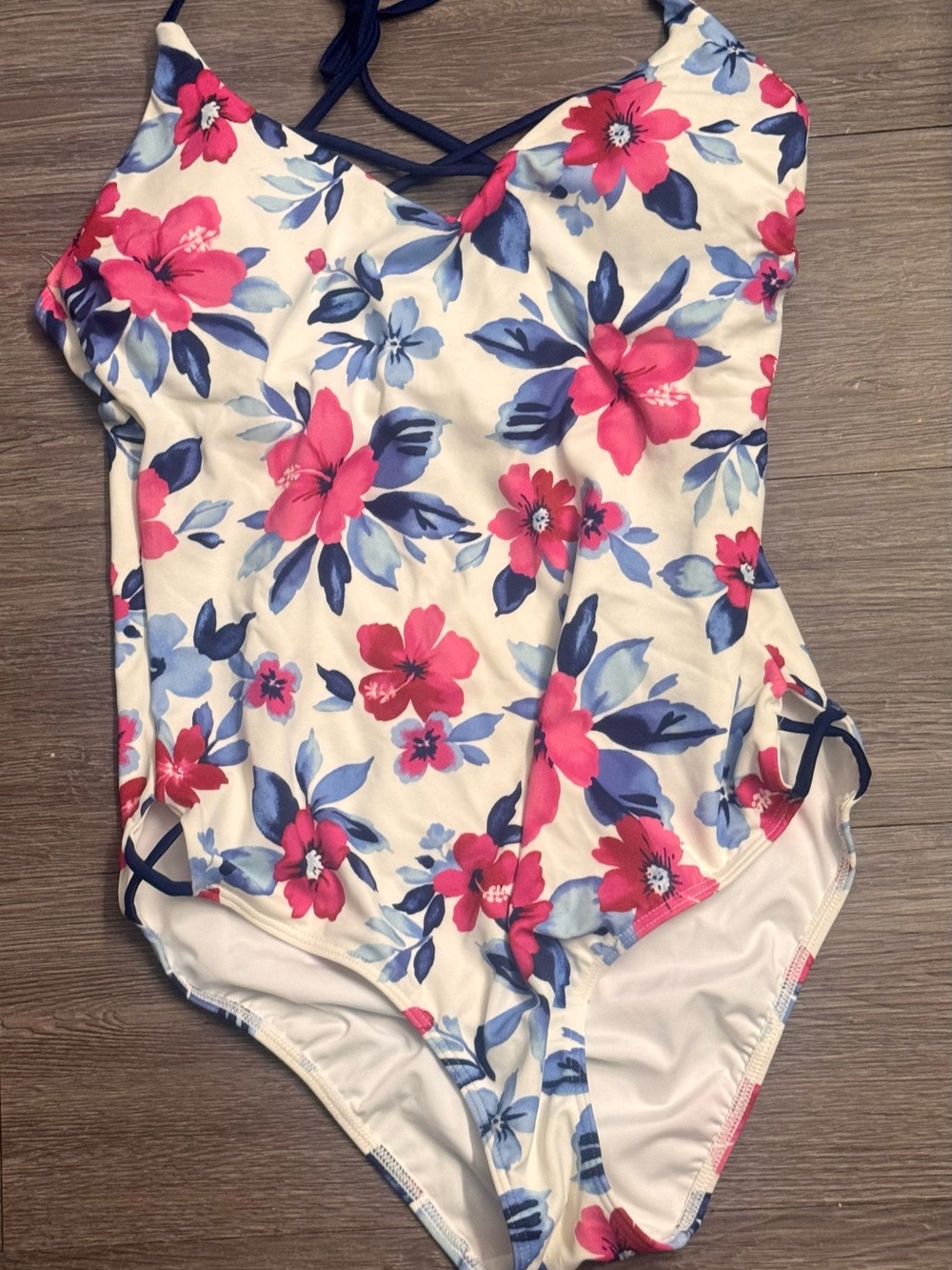 Lands’ End Floral Shaping Halter One-Piece Swimsuit Size 8